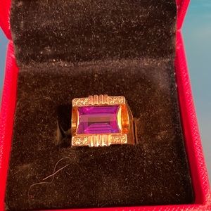 18 karat gold, and amethyst ring